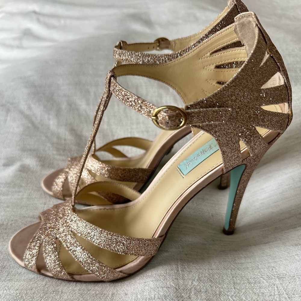 Blue by Betsy Johnson Sparkly Gold Heels, Size 9 - Picture 6 of 14